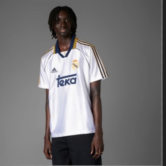 Adidas Real Madrid 1999-2000 Retro Home Soccer Jersey - Men's size LARGE